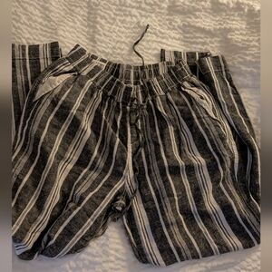Briggs New York Monochrome Striped Pants